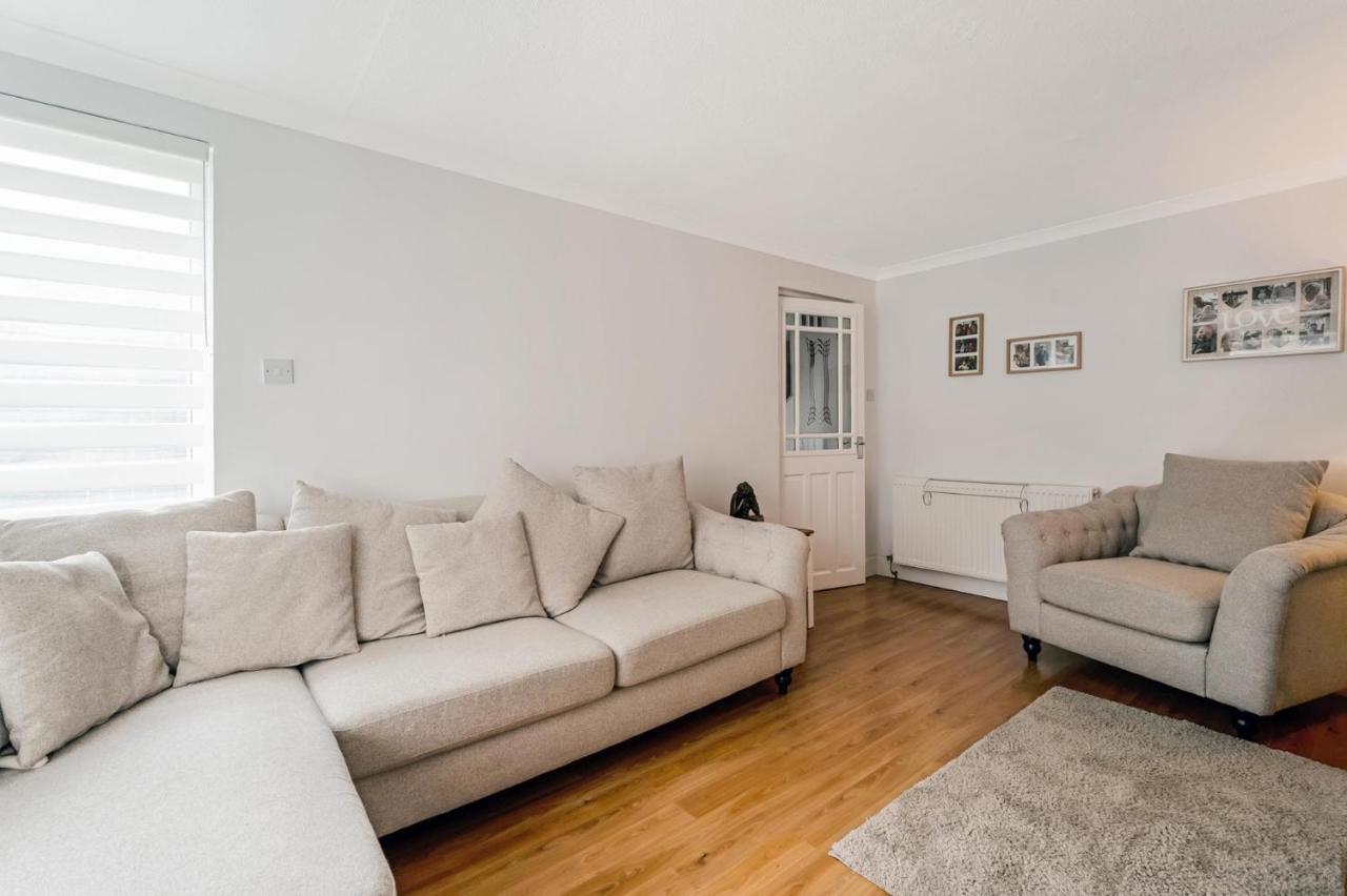 Centrally Situated 1 Bedroom House In Cumbernauld Exterior photo